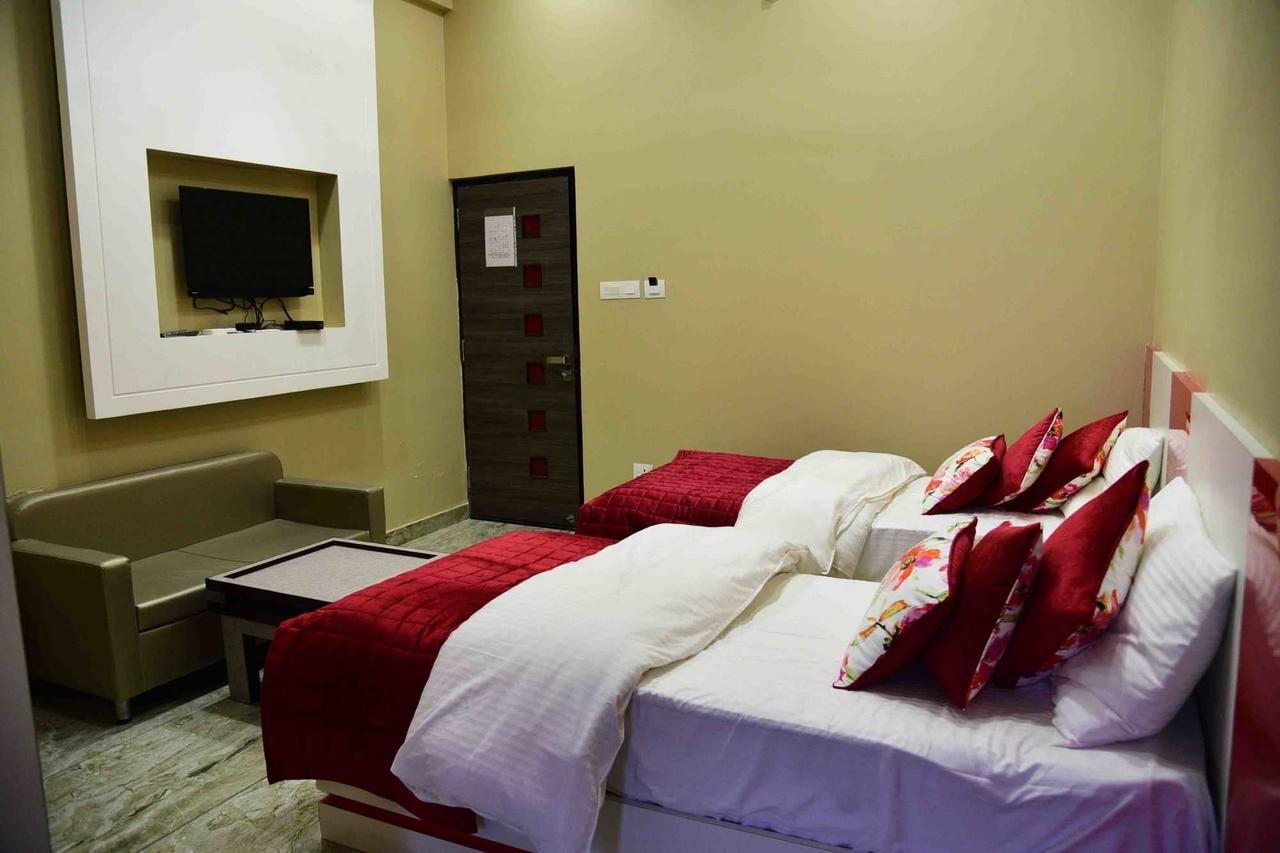 Fabhotel Kangra Roadway Inn Tanda Exterior photo